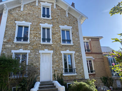 Maison - 160 m² - 9 pièces