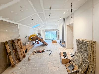 Maison - 250 m² - 6 pièces