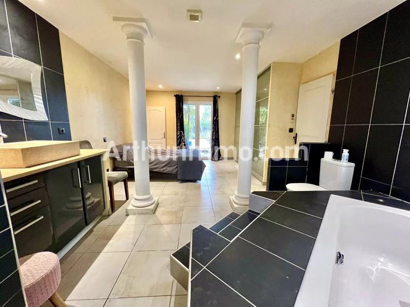 Maison - 170 m² - 6 pièces