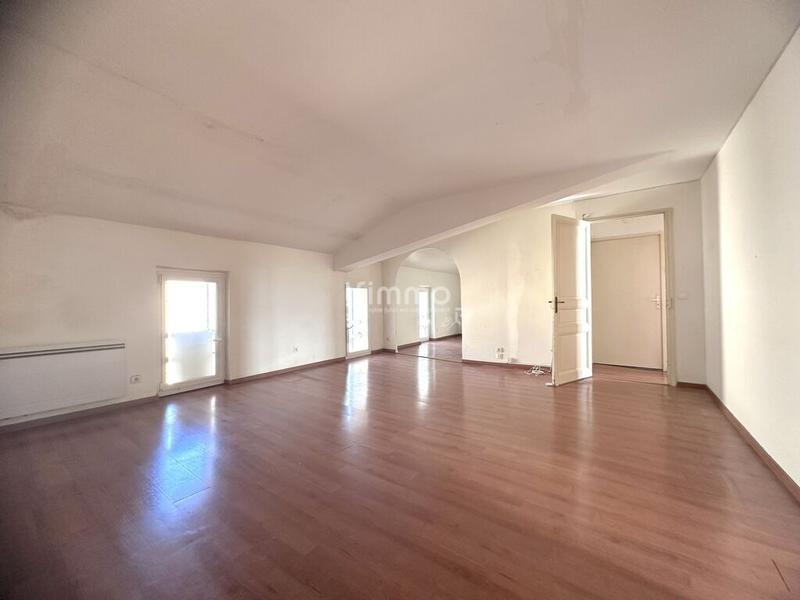 Appartement - 86 m² - 4 pièces