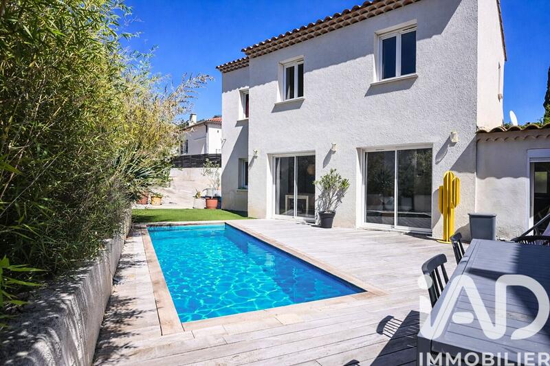 Maison - 107 m² - 5 pièces