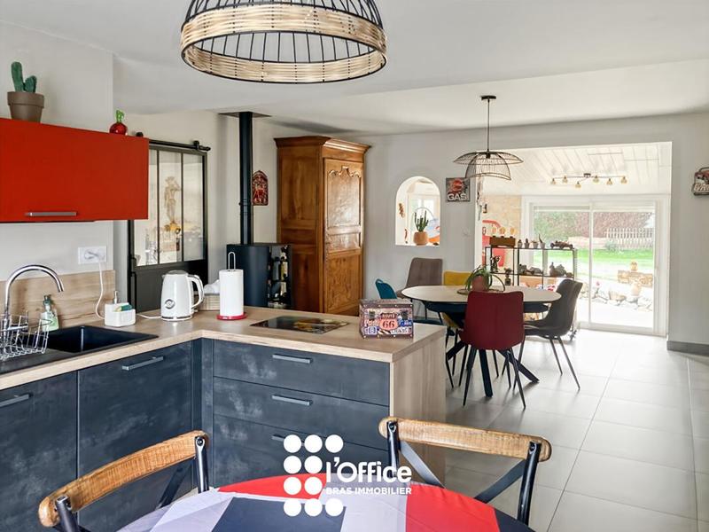 Maison - 140 m² - 5 pièces