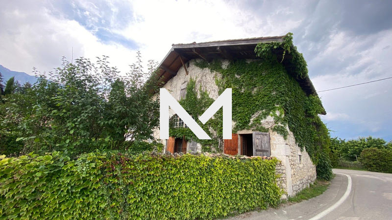 Maison - 247 m² - 8 pièces