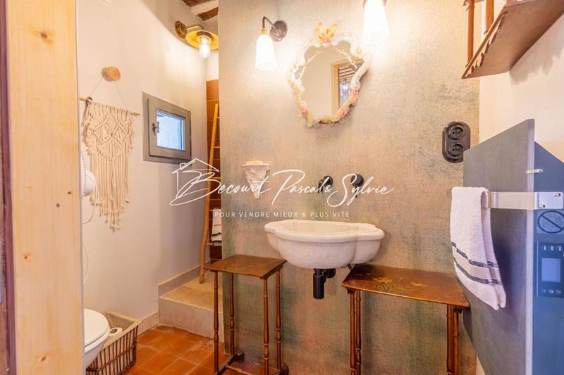 Demeure - 203 m² - 5 pièces