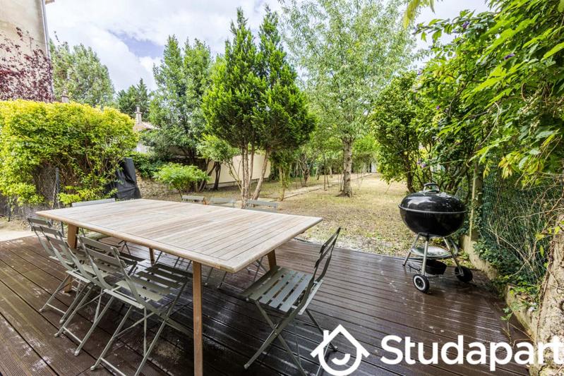 Chambre - 13 m² - 1 pièce