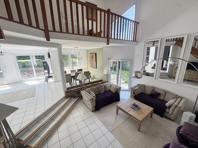 Maison - 171 m² - 7 pièces