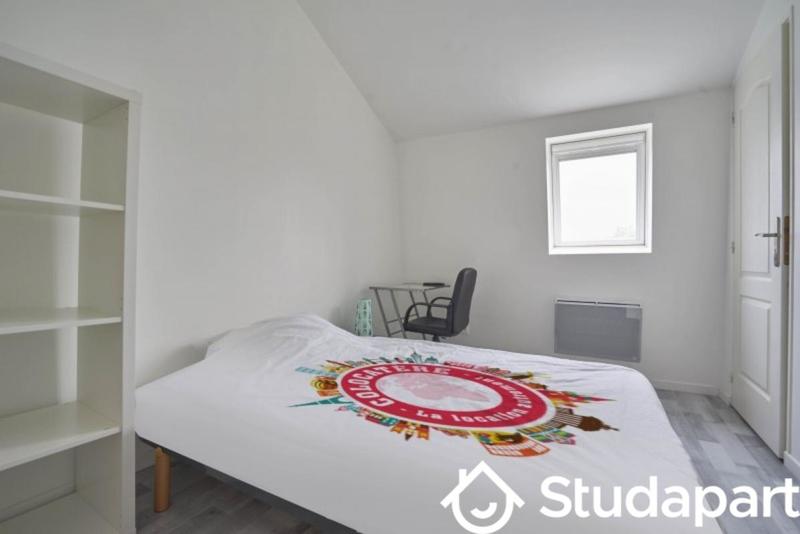 Chambre - 14 m² - 1 pièce