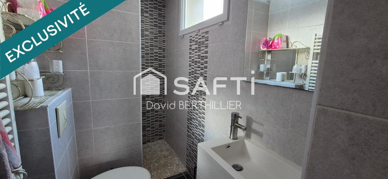 Maison - 250 m² - 10 pièces