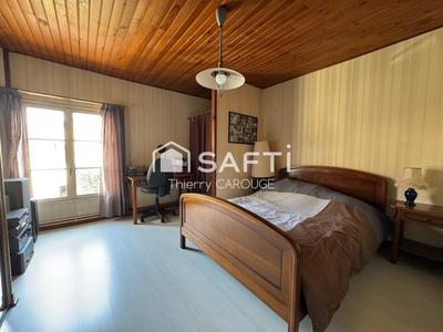 Maison - 210 m² - 7 pièces