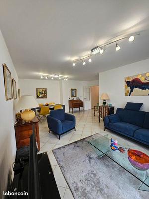 Appartement - 90 m² - 4 pièces