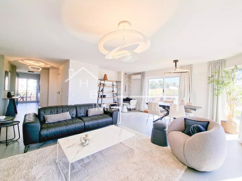 Appartement - 97 m² - 3 pièces