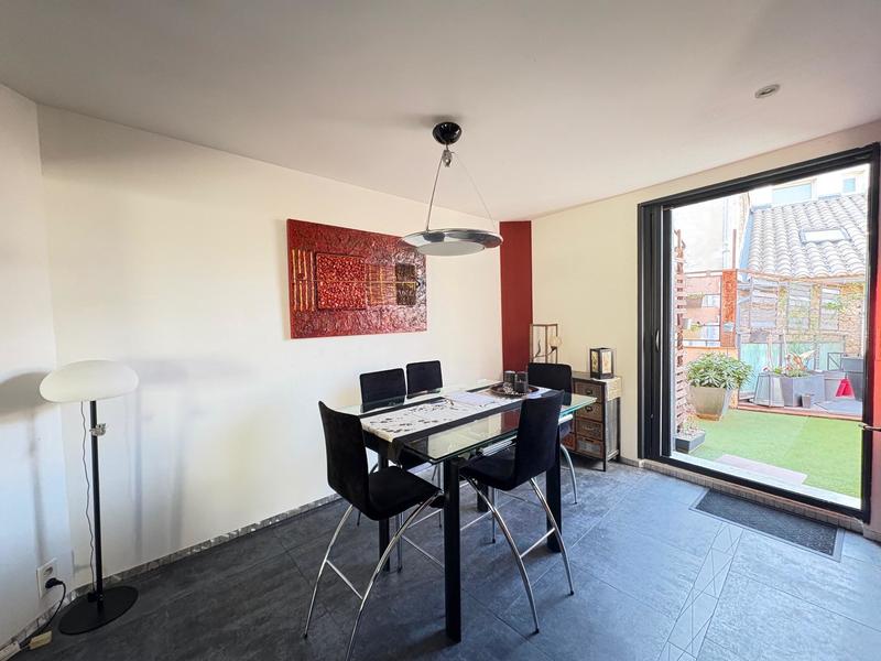 Demeure - 221 m² - 7 pièces