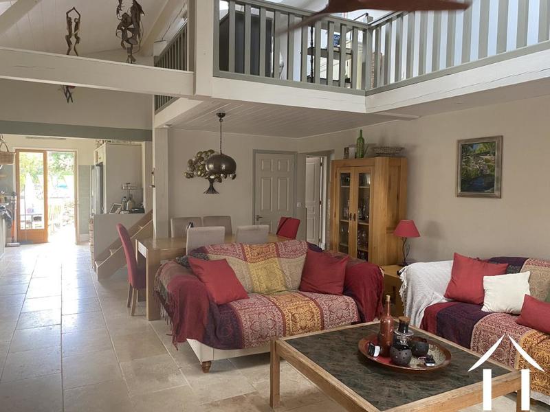 Maison - 183 m² - 5 pièces