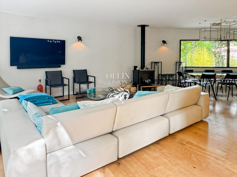 Villa - 220 m² - 7 pièces