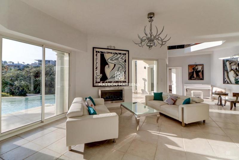 Maison - 200 m² - 6 pièces