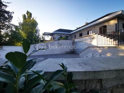 Maison ancienne - 218 m² - 6 pièces