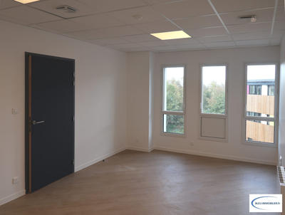 Bureau - 64 m²
