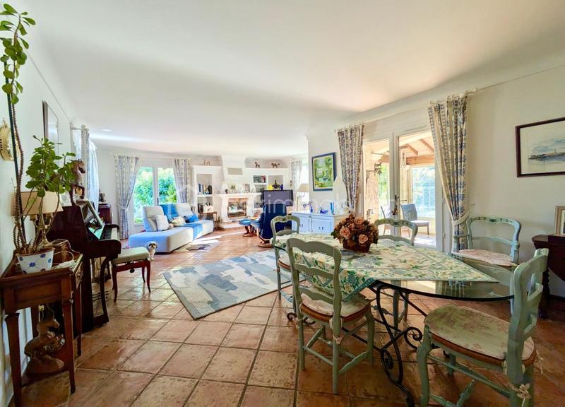 Propriété - 314 m² - 10 pièces