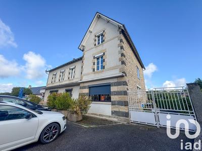 Maison - 262 m² - 12 pièces