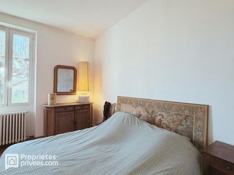 Maison - 479 m² - 9 pièces