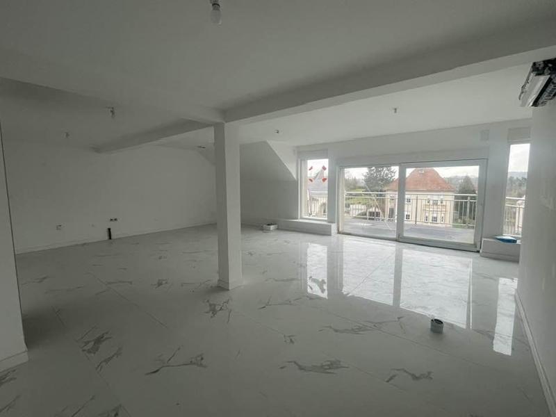 Appartement - 105 m² - 4 pièces