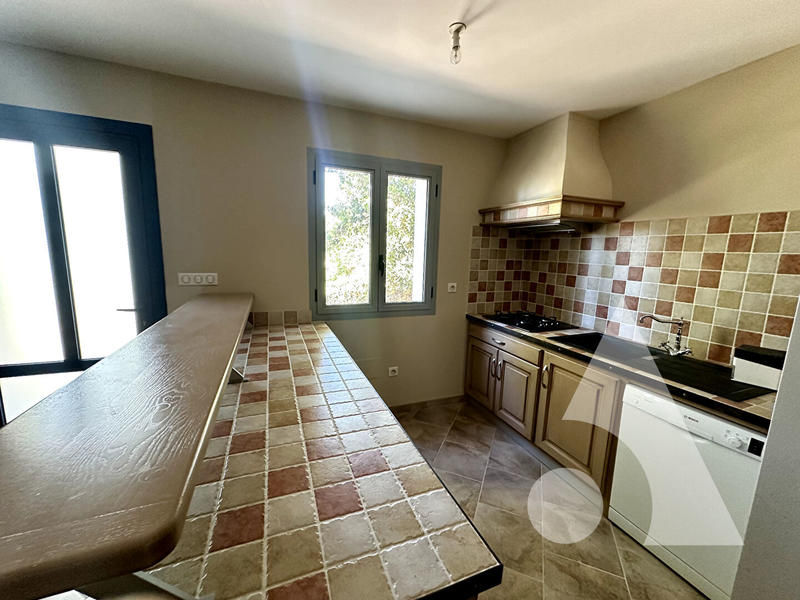 Maison - 226 m² - 8 pièces