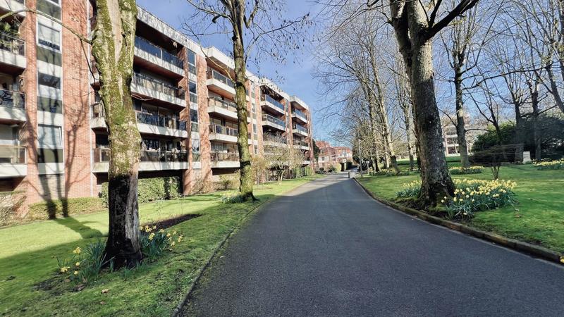 Appartement - 85 m² - 3 pièces