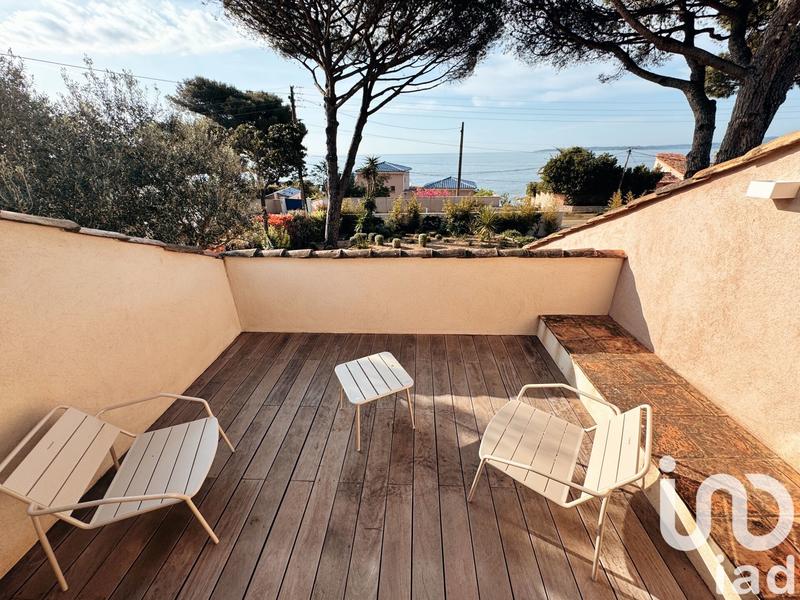 Maison - 207 m² - 7 pièces