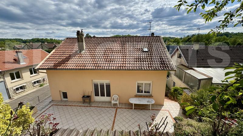 Maison - 139 m² - 7 pièces