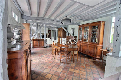 Maison - 225 m² - 8 pièces