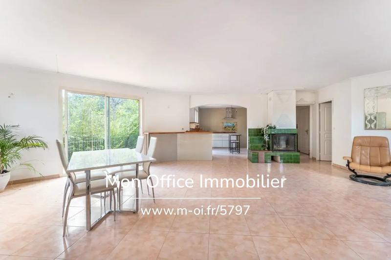 Maison - 160 m² - 5 pièces