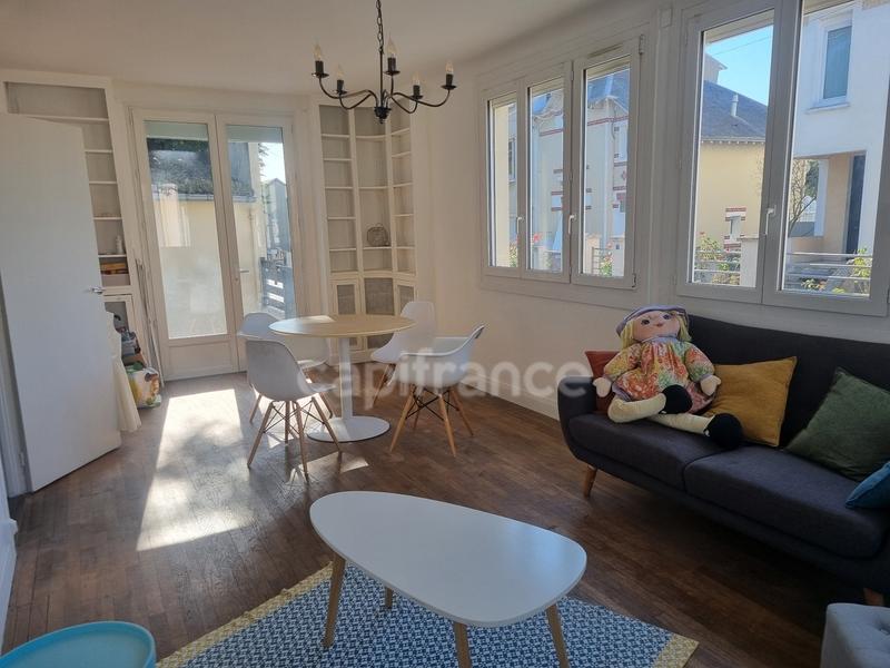 Maison - 137 m² - 6 pièces