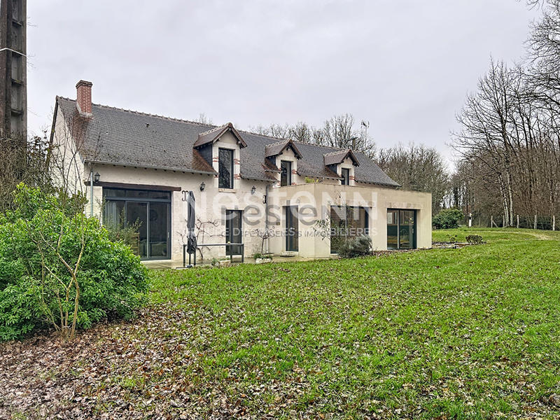 Maison - 261 m² - 8 pièces