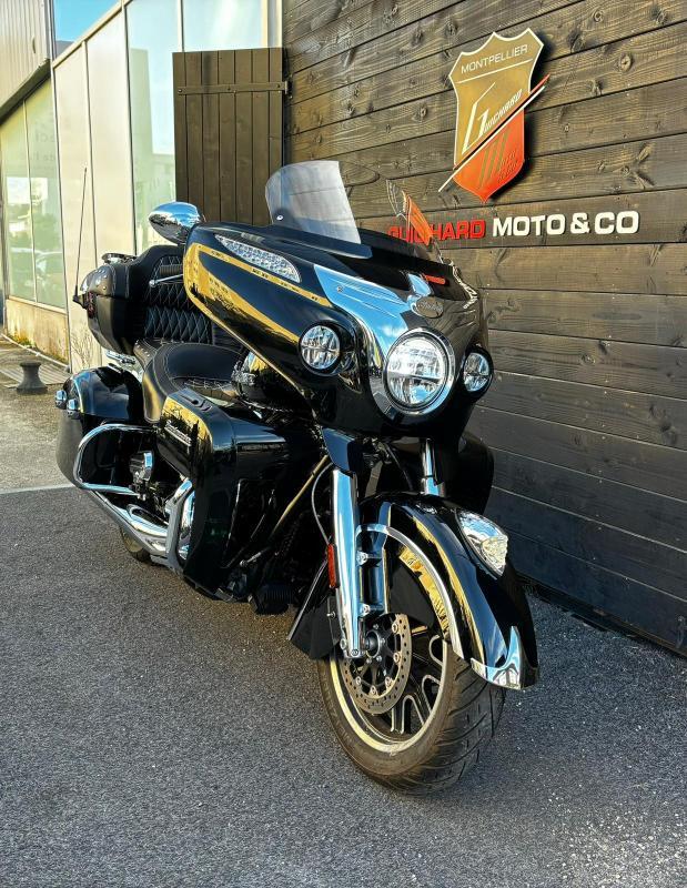 Indian Roadmaster Black Metallic