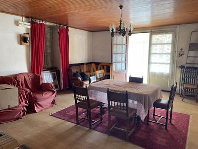 Maison - 102 m² - 4 pièces