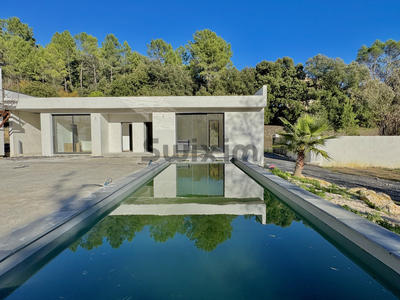 Villa - 244 m² - 9 pièces