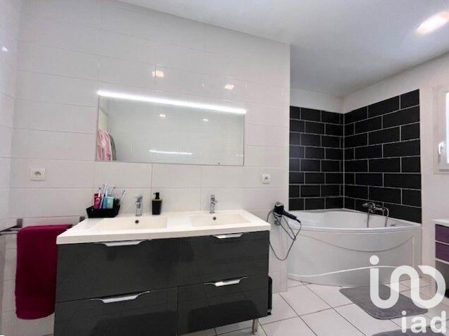 Maison - 128 m² - 6 pièces