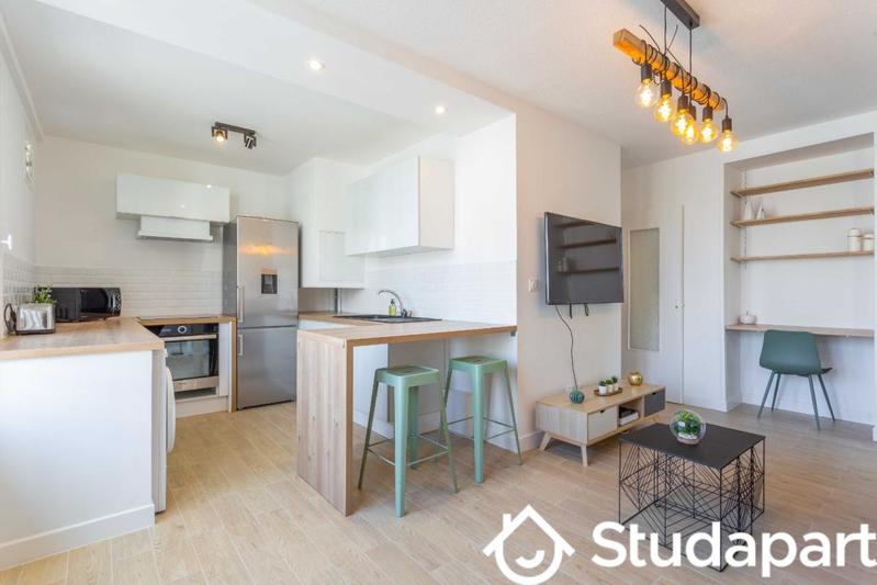 Chambre - 9 m² - 1 pièce