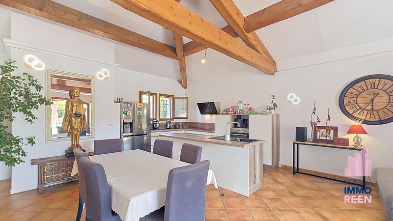 Villa - 193 m² - 7 pièces