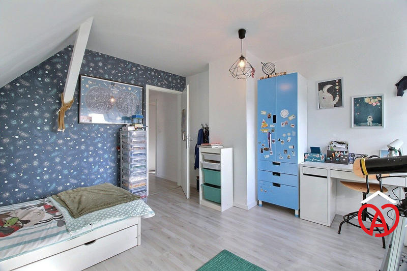 Maison - 143 m² - 6 pièces