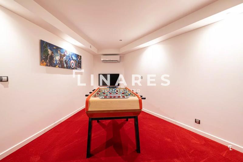 Maison - 200 m² - 4 pièces