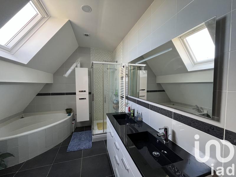 Maison - 108 m² - 5 pièces