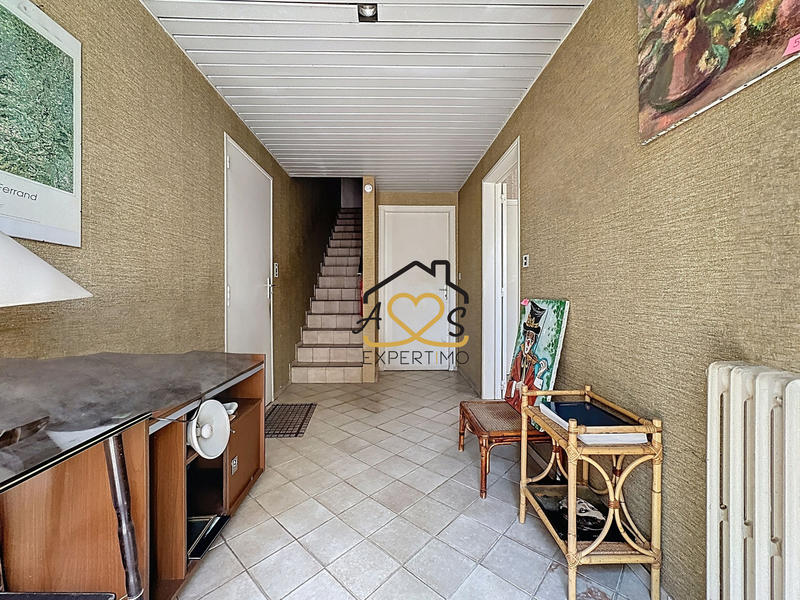 Maison - 240 m² - 11 pièces