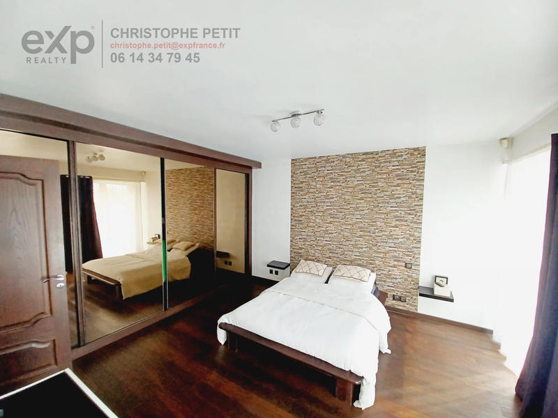 Maison - 150 m² - 7 pièces