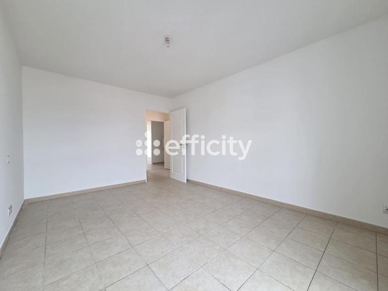 Appartement - 80 m² - 3 pièces