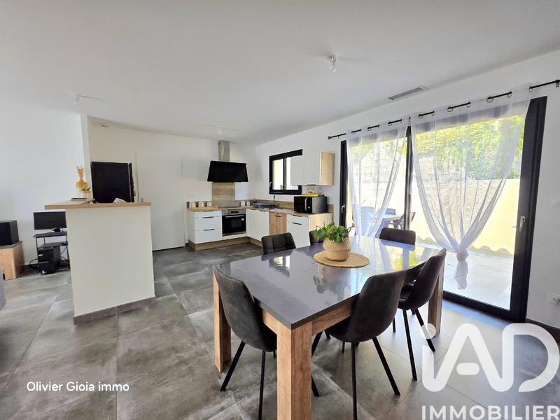 Maison - 95 m² - 4 pièces