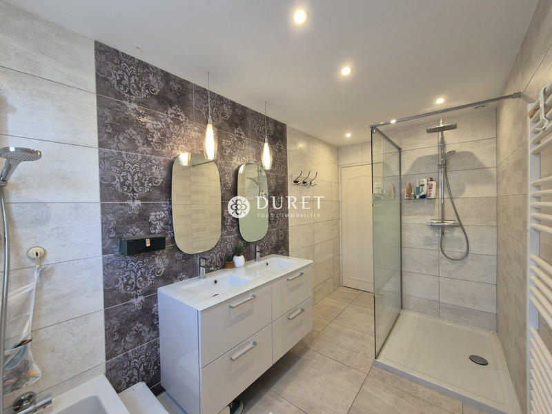 Maison - 175 m² - 7 pièces