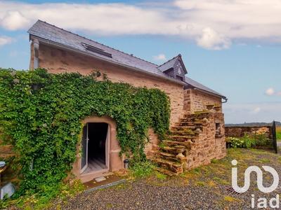 Maison - 315 m² - 19 pièces