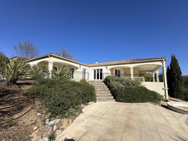 Villa - 212 m² - 6 pièces