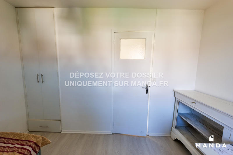 Chambre - 10 m² - 4 pièces